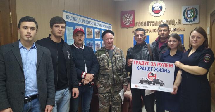 Госавтоинспекторы в Югре проводят профилактические мероприятия с начинающими и опытными водителями