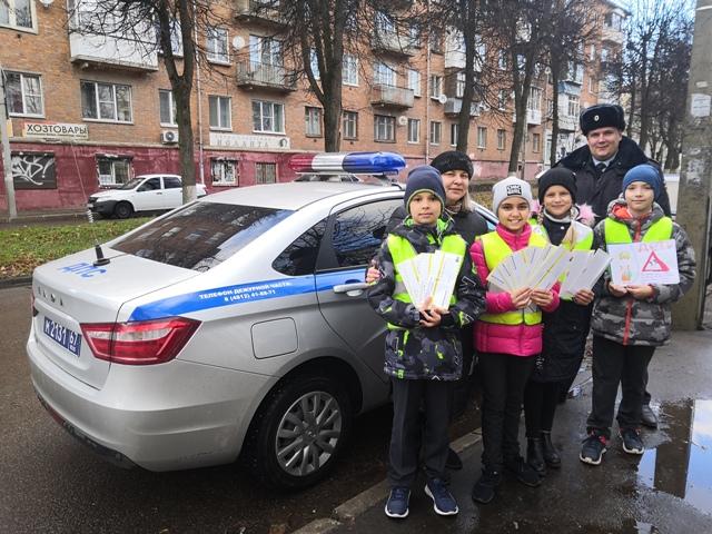 Сотрудники Госавтоинспекции города Смоленска провели акцию «Письмо водителю»