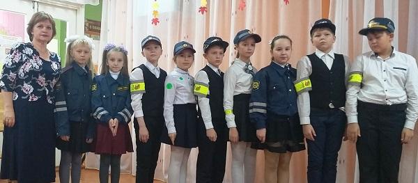 ЮИД г. Ухты напомнил сверстникам о необходимости использования на одежде световозвращающих элементов