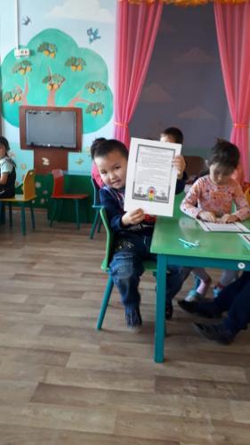 В Усть-Канском районе автоинспекторы провели профилактическое мероприятие «Изучаем ПДД в детском саду» с воспитанниками детского Кырлыкского детского сада