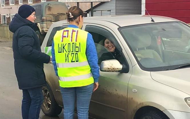 В Богучанском районе общественные помощники госавтоинспекторов призывают соблюдать правила перевозки пассажиров