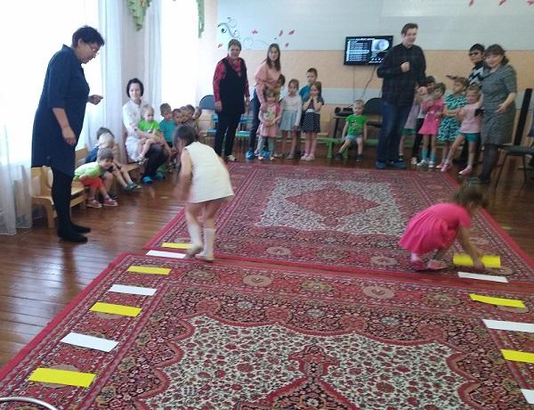 Для воспитанников детского сада д. Пожня была проведена игра по ПДД