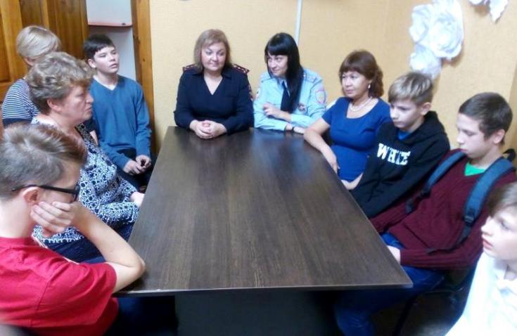 Круглый стол «Навстречу друг другу» провели полицейские в Жигулевске