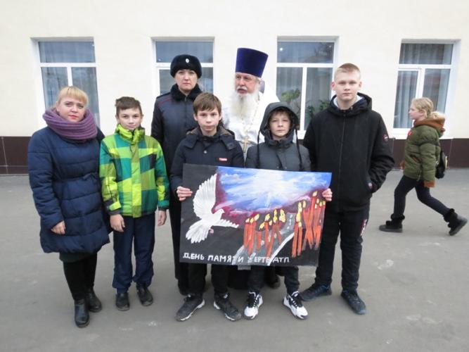 Акцию "Жизнь - бесценна!" провели сотрудники Госавтоинспекции города Вольска