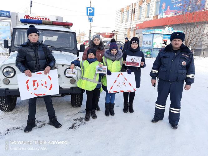 Профилактическая акция «Соблюдая ПДД, не окажешься в беде!» прошла в Большереченском районе Омской области