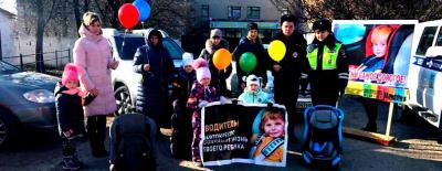 В Белгородской области передвижные пункты безопасности детей-пассажиров открылись на придорожных площадках