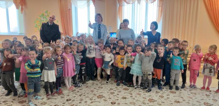 В Симферопольском районе полицейские провели познавательные занятия с детсадовцами