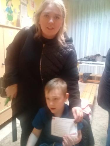 Родители детского сада № 45 поселка Красный ГО Верхняя Пышма подписали обязательства о безопасной перевозке своих детишек.