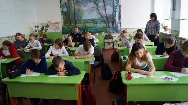 В рамках проведения профилактического мероприятия «Безопасные каникулы» сотрудники #Госавтоинспекции45 напомнили жителям Зауралья о соблюдении Правил дорожного движения и организовали ряд профилактических мероприятий, посвященных безопасности юных участни