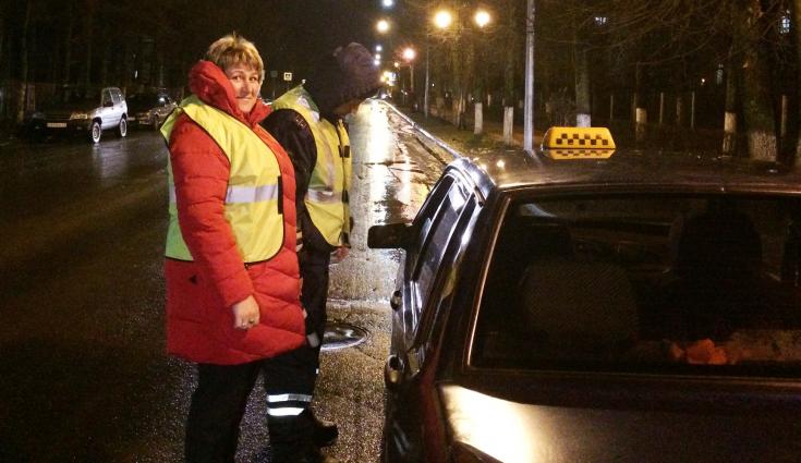 Новгородский «родительский патруль» обеспечивает безопасное участие детей в дорожном движении