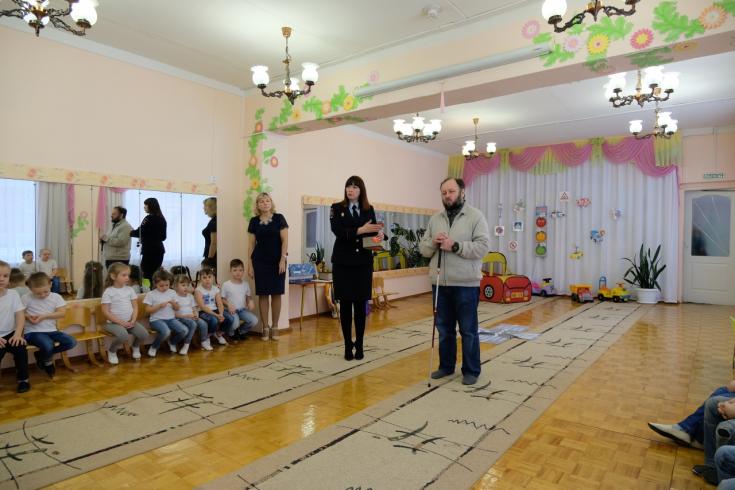 Сотрудники Воткинской Госавтоинспекции провели профилактическую акцию «Берегите наши сердца!»