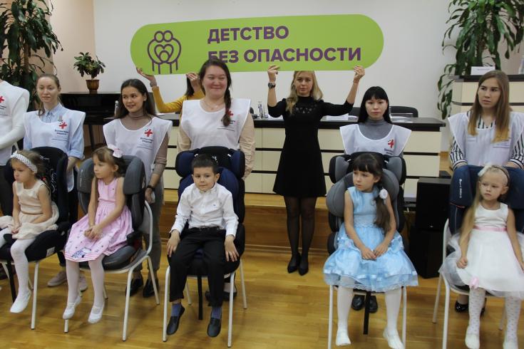 Более 100 будущих мам в Тюмени приняли участие в тренингах по детской дорожной безопасности