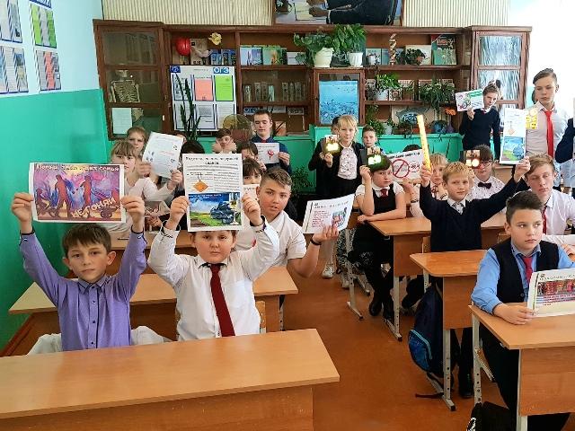 В Краснодарском крае в рамках акции «Взаимодействие», провели беседы с учащимися школы