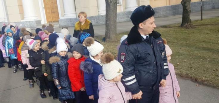 Городские экскурсионные туры дорожной безопасности проходят для школьников Нальчика