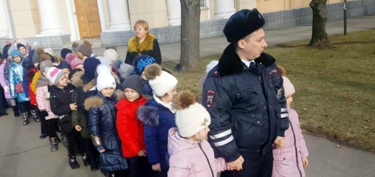 Городские экскурсионные туры дорожной безопасности проходят для школьников Нальчика