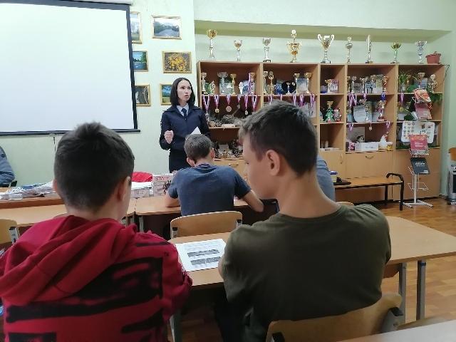 В Свердловской области школьники программируют автоботов на соблюдение ПДД