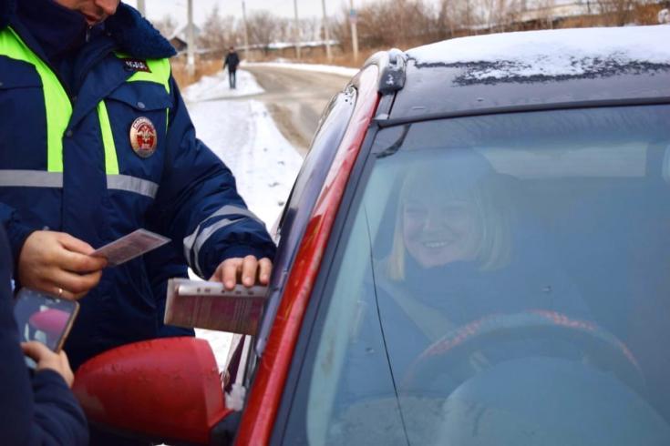 В Иркутске инспекторы ГИБДД и «родительский патруль» ведут пропаганду безопасного поведения на дорогах