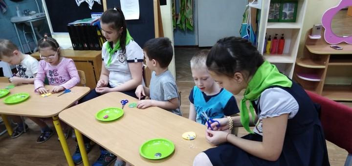 Юные инспекторы движения проводят мастер-классы в детских садах