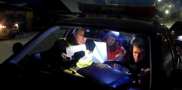 Инспекторы ГИБДД проверяют правила перевозки детей в отдаленных пунктах района