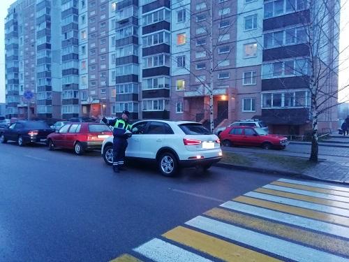 В Калининграде сотрудники Госавтоинспекции совместно с представителями Совета отцов гимназии № 40 провели профилактическое мероприятие «Соблюдаю ПДД»