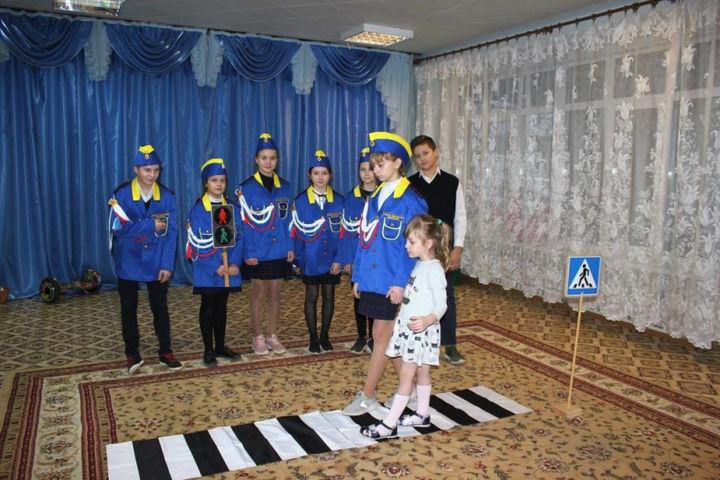 Лотошинским дошкольникам рассказали о дорожной безопасности