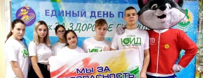 Липецкие призеры европейских конкурсов по ПДД посвятили спортивный заплыв дорожной безопасности