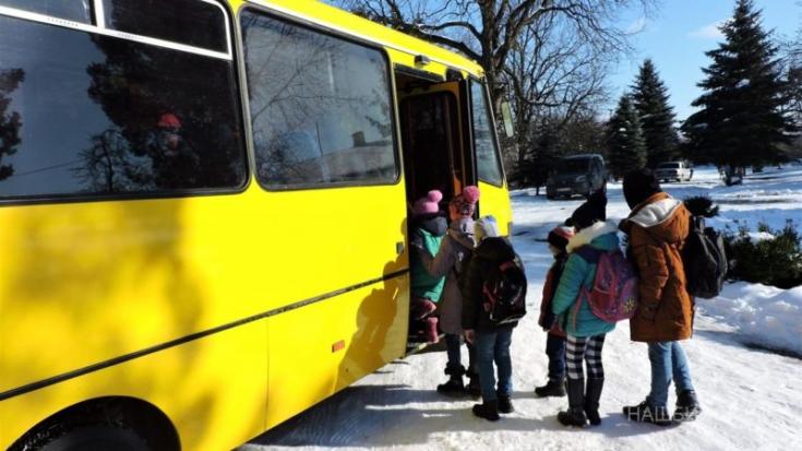 В преддверии праздников #Госавтоинспекция45 Зауралья напоминает родителям и педагогам правила организованной перевозки детей.