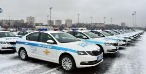 Руководители российской Госавтоинспекции и правительства Республики Татарстан вручили ключи от новых патрульных автомобилей инспекторам ДПС
