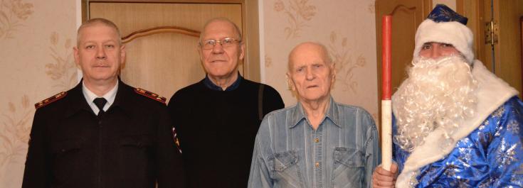 94 года исполнилось ветерану Великой Отечественной войны и ветерану МВД Николаю Петровичу Тимофееву