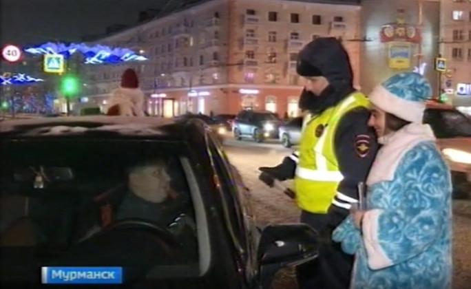 В Мурманске прошла ежегодная акция Госавтоинспекции «Полицейский Дед Мороз»