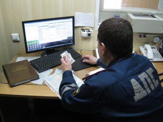Госавтоинспекторы Красноярского края информируют о режиме работы пунктов МРЭО в праздничные дни