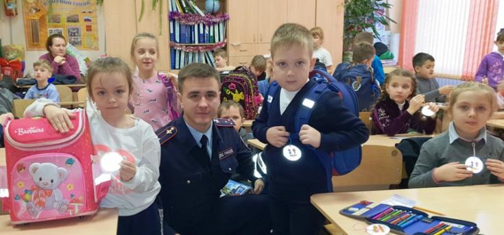 Госавтоинспекция Севастополя призывает пешеходов использовать световозвращающие элементы