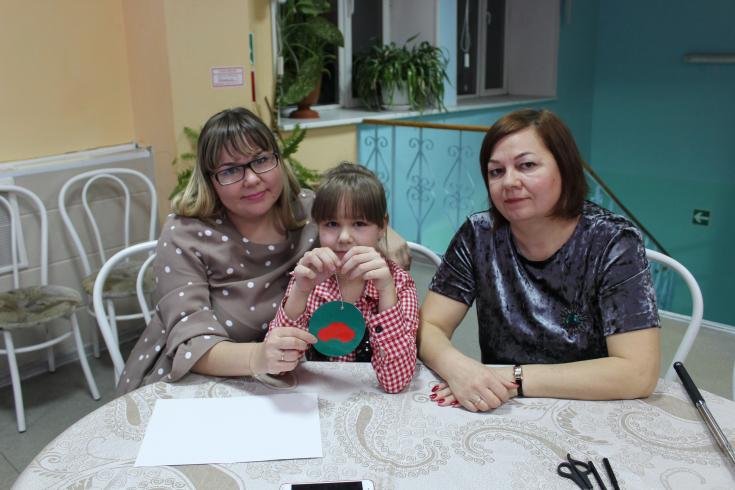 «Пропусти пешехода!» и «Стань заметней! Засветись!» – акции под таким девизом провели учащиеся школ и воспитанники детских садов вблизи образовательных организаций совместно с полицейскими, педагогами, родителями и ЮИДовцами городов Нижневартовск, Радужны