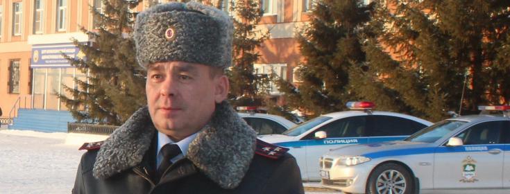 Главный государственный инспектор безопасности дорожного движения Зауралья поздравляет всех участников движения с праздником