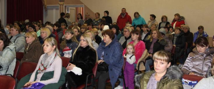 В преддверии праздничных дней белгородские автоинспекторы напомнили родителям о правилах перевозки маленьких пассажиров