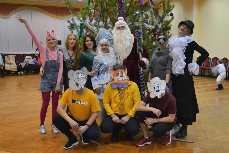 В Тамбове автоинспекторы провели новогодний утренник для детей сотрудников службы