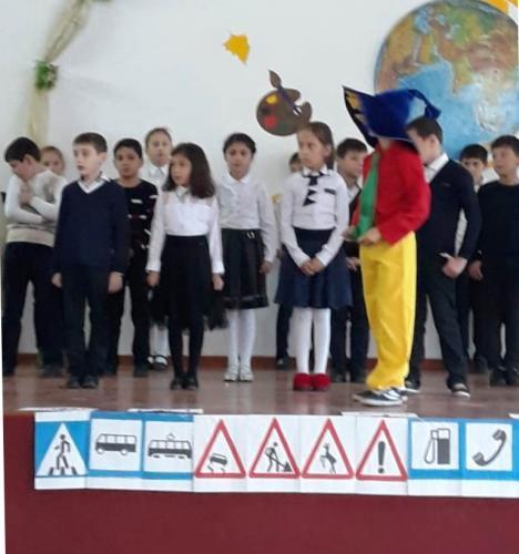 ПЕРВОКЛАССНИКОВ КАБАРДИНО-БАЛКАРИИ ПОСВЯТИЛИ В ЮНЫЕ ПЕШЕХОДЫ