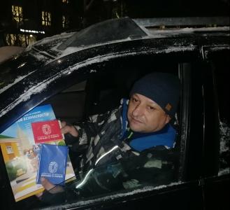 Сотрудники Госавтоинспекции Кольского района напомнили автолюбителям о соблюдении Правил дорожного движения