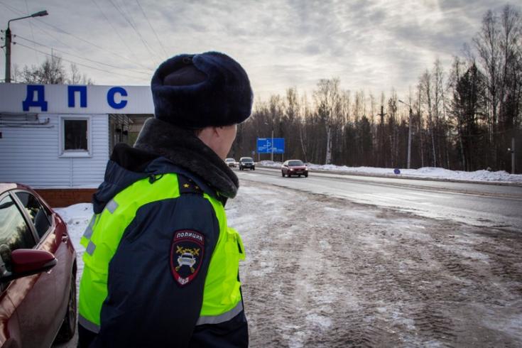 Кировские автоинспекторы рекомендуют автомобилистам быть внимательными при движении задним ходом