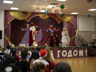 В Сочи «Полицейский Дед Мороз» посетил подшефную специальную (коррекционную) школу-интернат № 2
