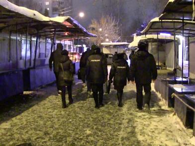 В Екатеринбурге сотрудники полиции и общественники провели очередной рейд в рамках профилактической операции «Комендантский патруль»