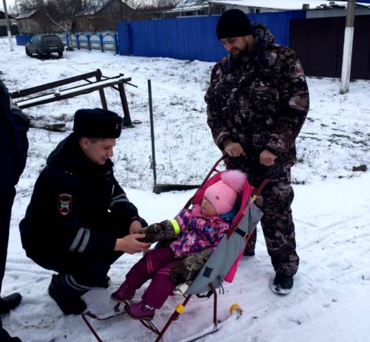 Белгородские автоинспекторы напомнили о требованиях безопасности юным любителям активного зимнего отдыха