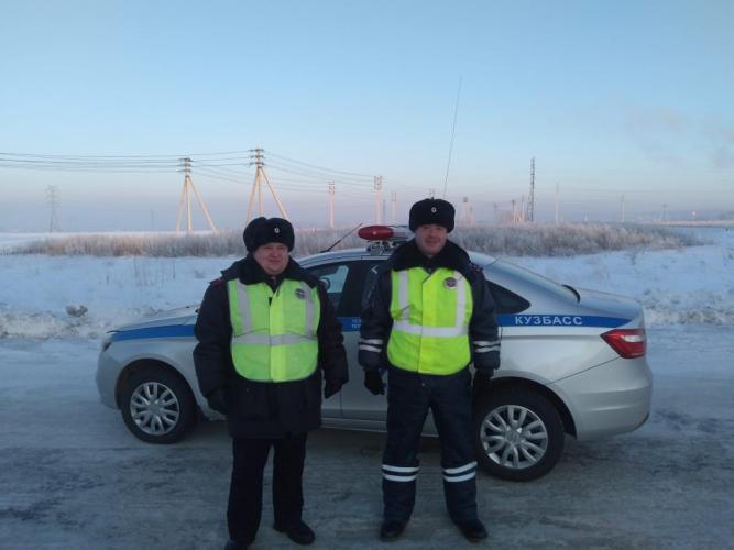 В Кемеровской области сотрудники полиции оказали помощь мужчине с приступом эпилепсии