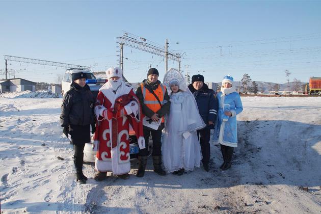 На севере Бурятии сотрудники ГИБДД и железнодорожники провели акцию «Безопасный переезд»