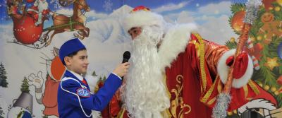 В Татарстане юные корреспонденты пресс-центра ЮИД взяли интервью у главного гостя предстоящих праздников - Деда Мороза