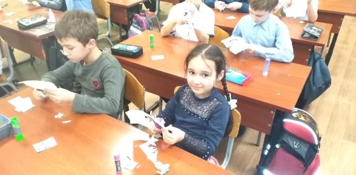 В Липецкой области новогодние гирлянды посвящались дорожной безопасности