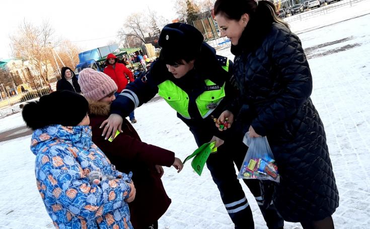В Белгородской области развёрнуты передвижные пункты разъяснения ПДД
