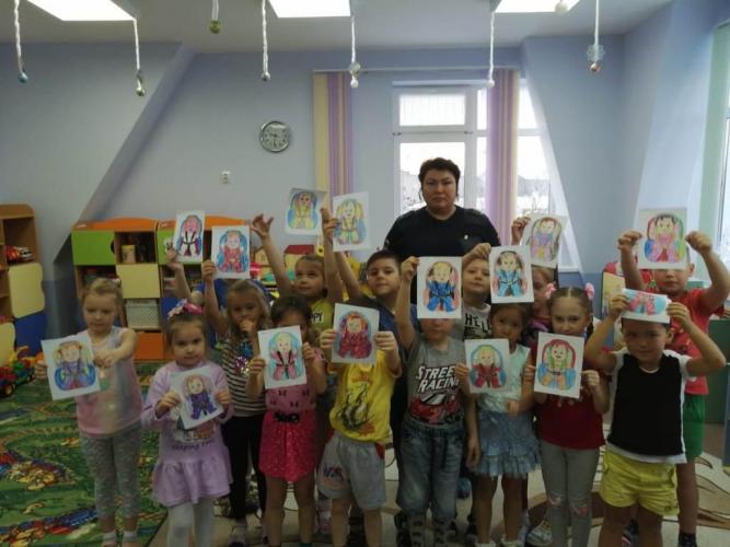Госавтоинспекторы провели занятие в анивском детском саду