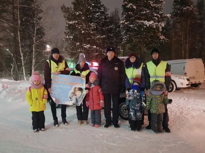 Водителям Ноябрьска сказали «спасибо» за соблюдение правил перевозки детей-пассажиров