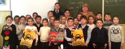 В образовательных организациях Кабардино-Балкарии стартовали адаптационные уроки дорожной безопасности после каникул